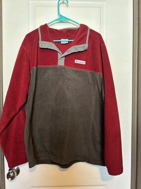 Columbia pullover